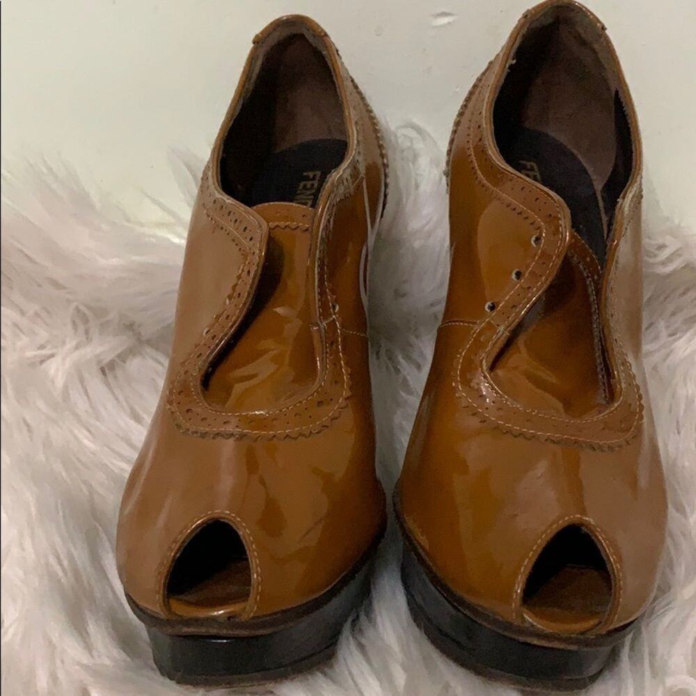 FENDI PATENT LEATHER‎ BOOTS Size 38
